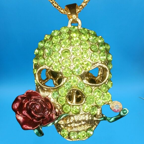 Green Rhinestone Skull Pendant Necklace w/ Red Rose – Gothic Gift Boxed Jewelry - Picture 2 of 8